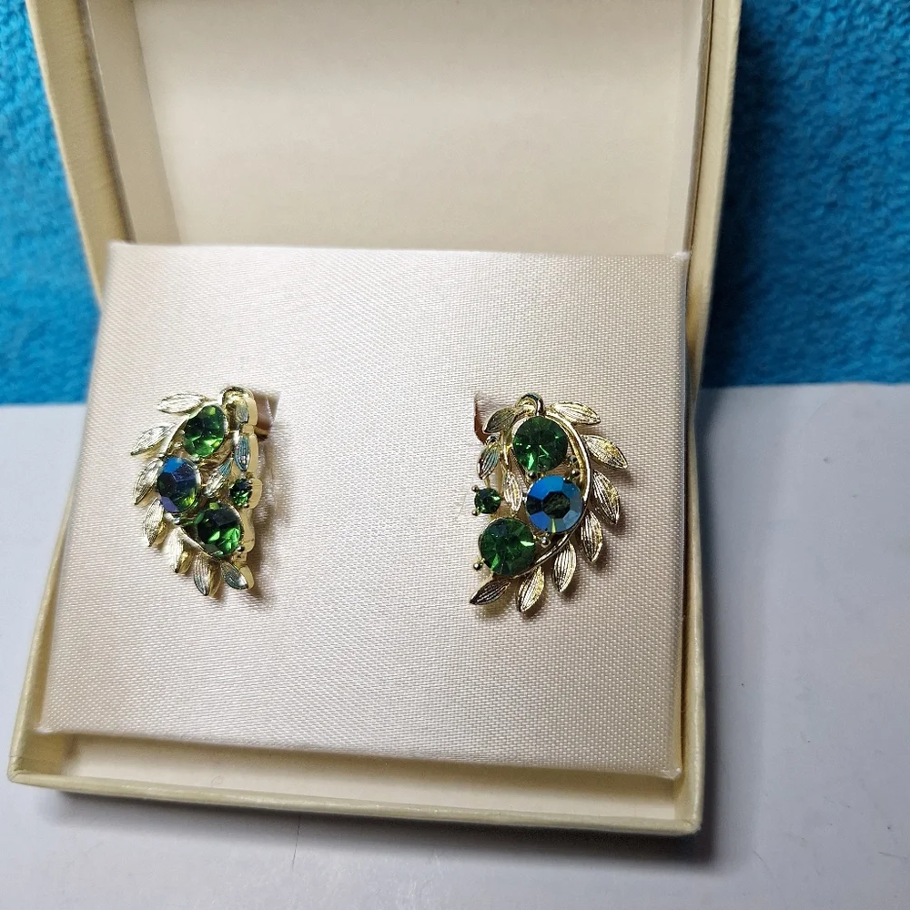 Vintage Lisner Clip On Earrings, Vintage Earrings - Picture 2 of 7